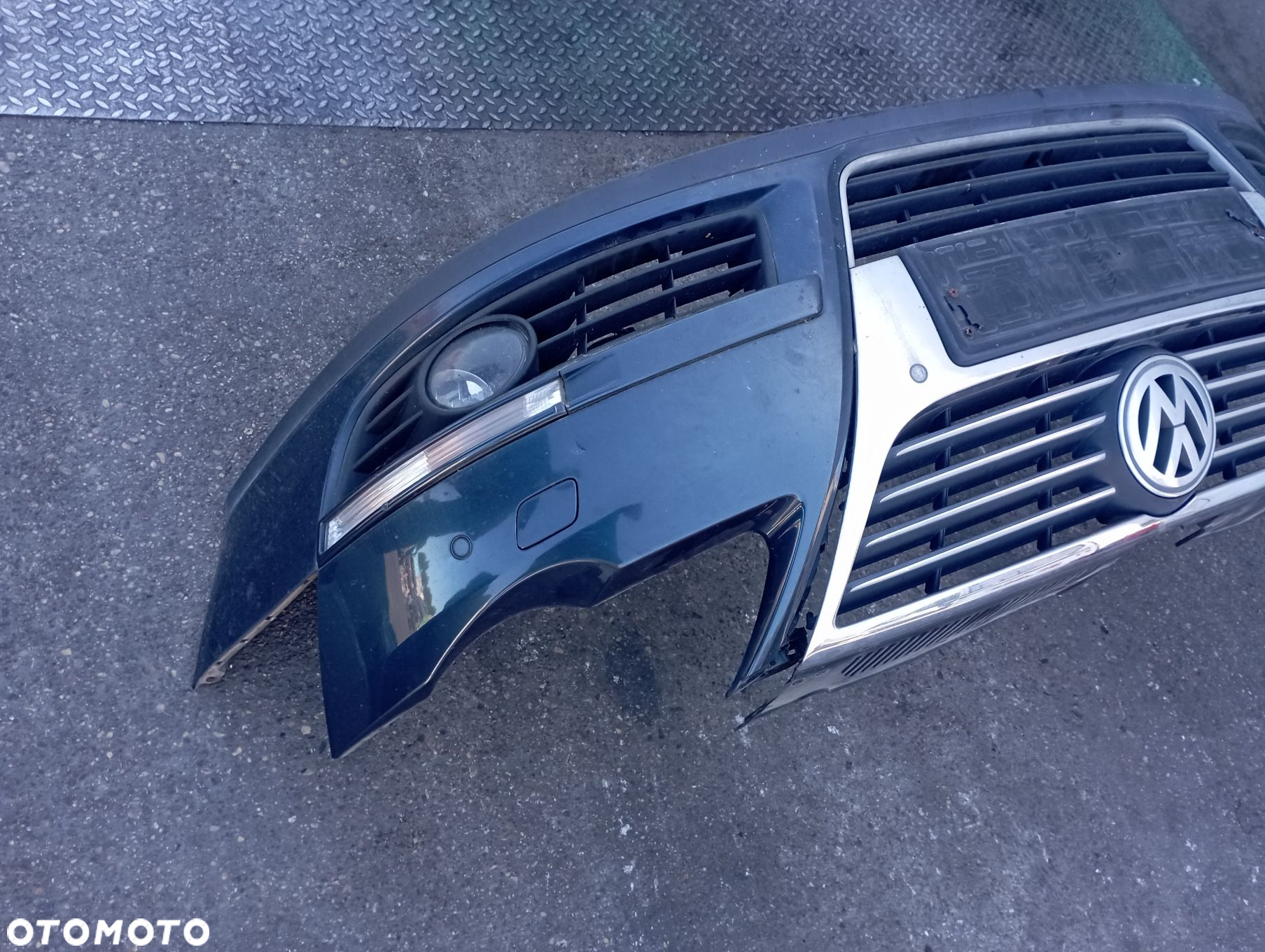 ZDERZAK PRZÓD

 VOLKSWAGEN
 PASSAT B6 LC5F - 7