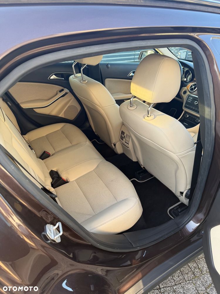 Mercedes-Benz GLA 200 (CDI) d 4Matic 7G-DCT - 5