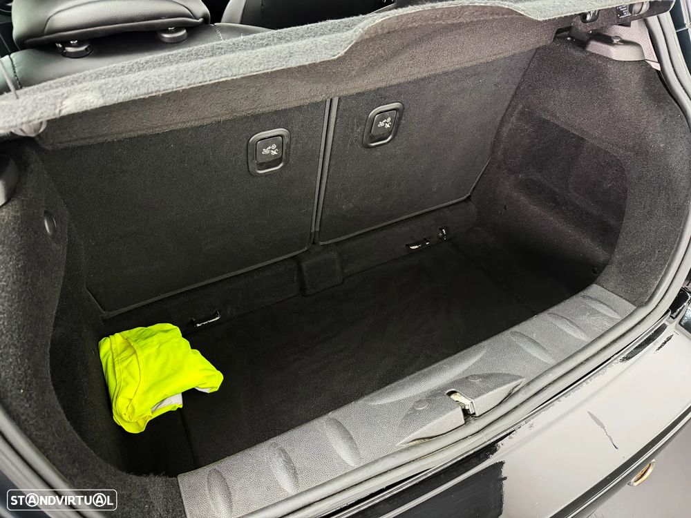 MINI 3 Portas Cooper D - 11