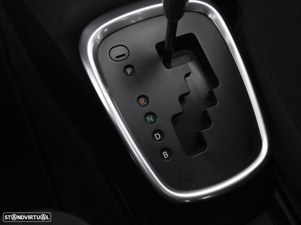 Toyota Yaris 1.5 HSD Active - 17