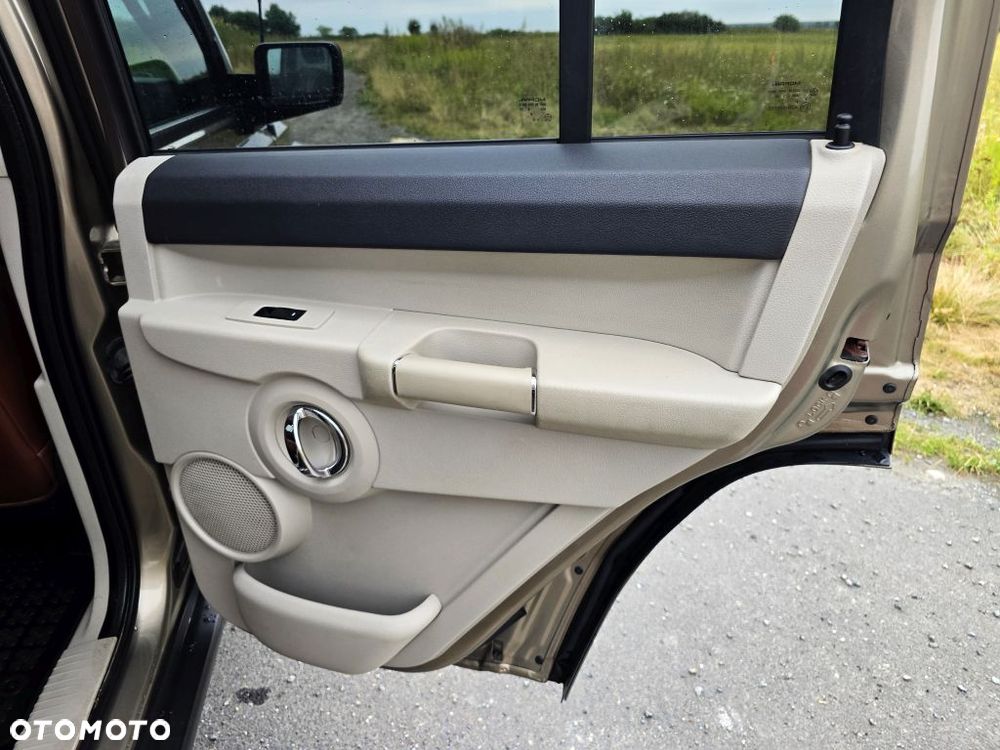 Jeep Commander 5.7 V8 HEMI Automatik Limited - 22