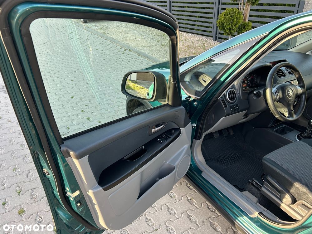 Suzuki SX4 - 12