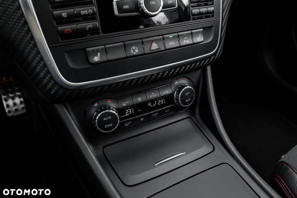 Mercedes-Benz Klasa A 250 4Matic 7G-DCT AMG Line - 34