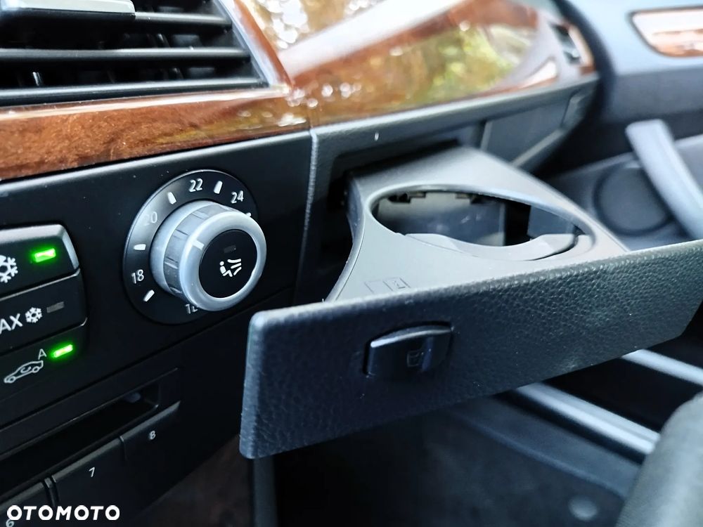 BMW Seria 5 535d - 35