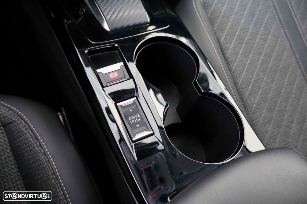 Peugeot 208 1.2 Hybrid Allure e-DCS6 - 36