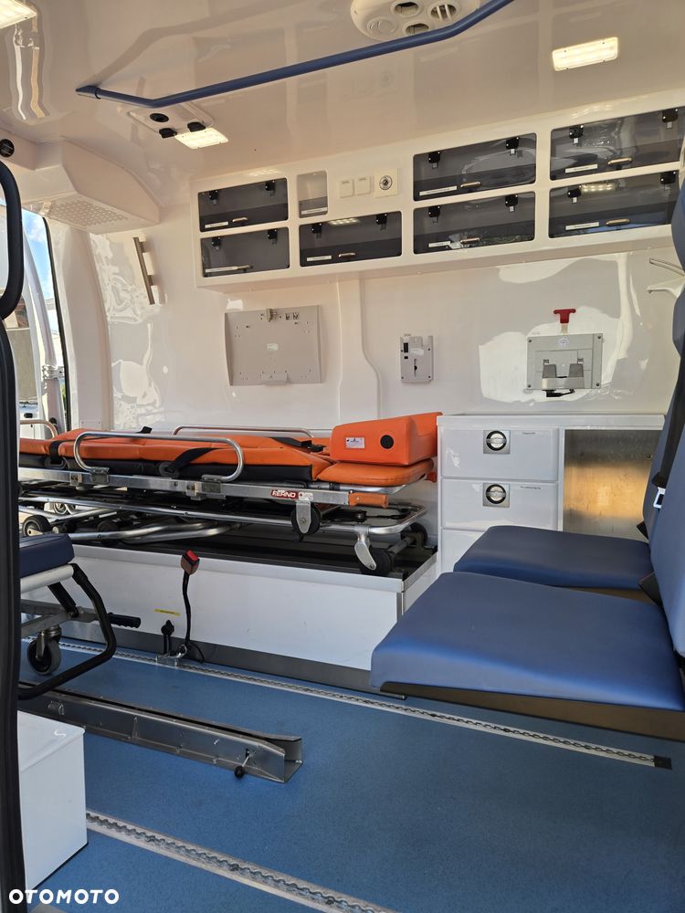 Renault Master Ambulans karetka - 22