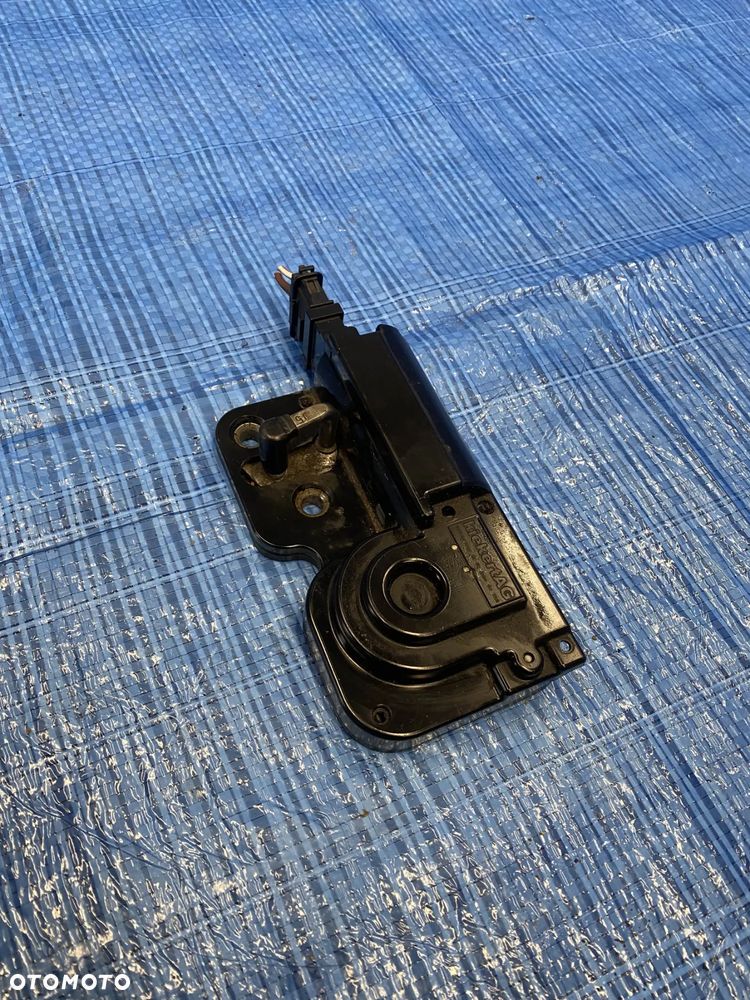 VW TOUAREG Q7 CAYENNE ZAMEK DOCIĄG ELEKTRYCZNY KLAPY BAGAŻNIKA ORYGINAŁ 7L0827511C - 2