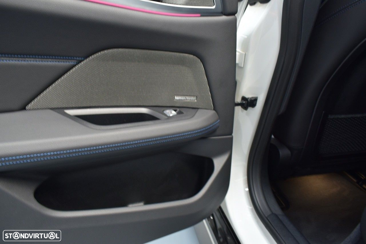 BMW i4 eDrive40 Pack M - 36