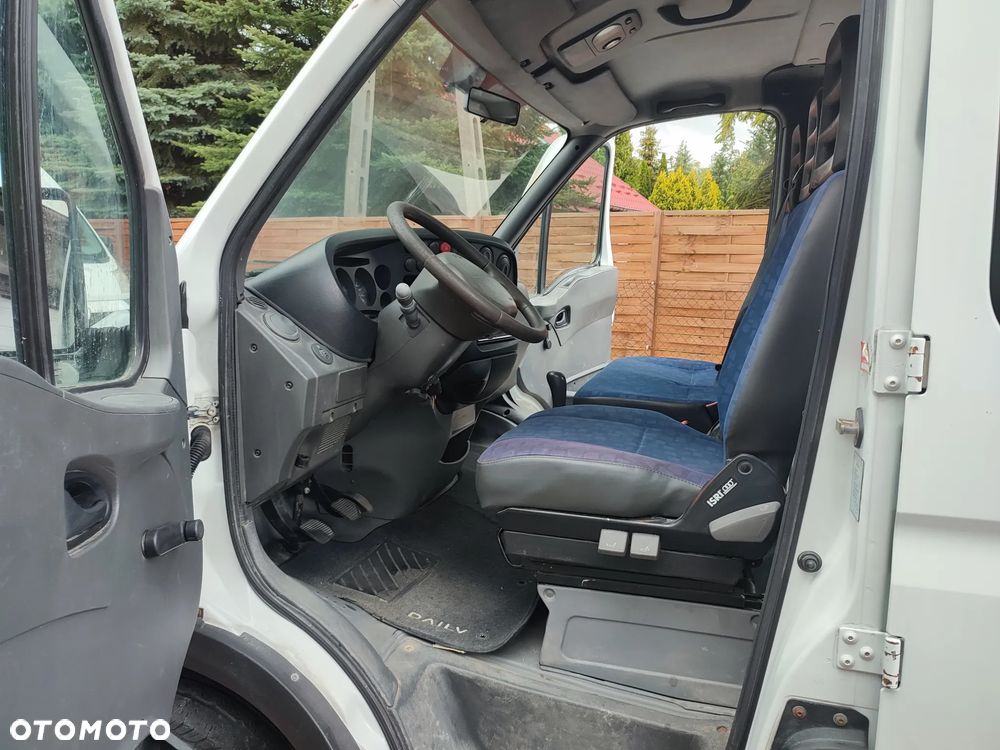 Iveco DAILY 35S14 - 17