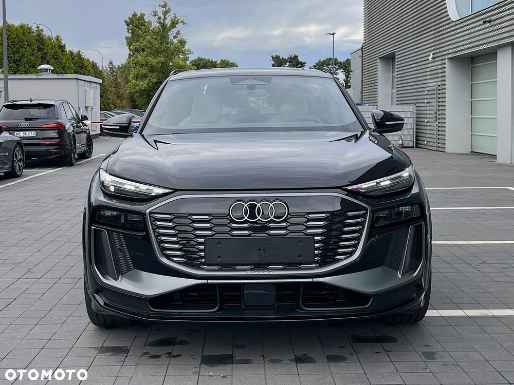 Audi Q6 e-tron - 8