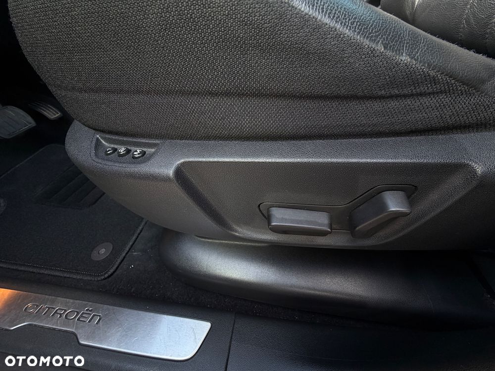 Citroën C4 Grand Picasso 2.0 HDi FAP EGS6 (7-Sitzer) Exclusive - 28