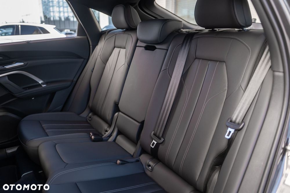 Audi Q5 Sportback - 14