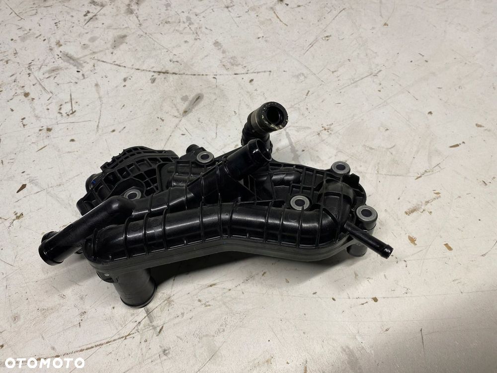 VOLVO XC40 1.5 HYBRYDA OBUDOWA TERMOSTATU - 3