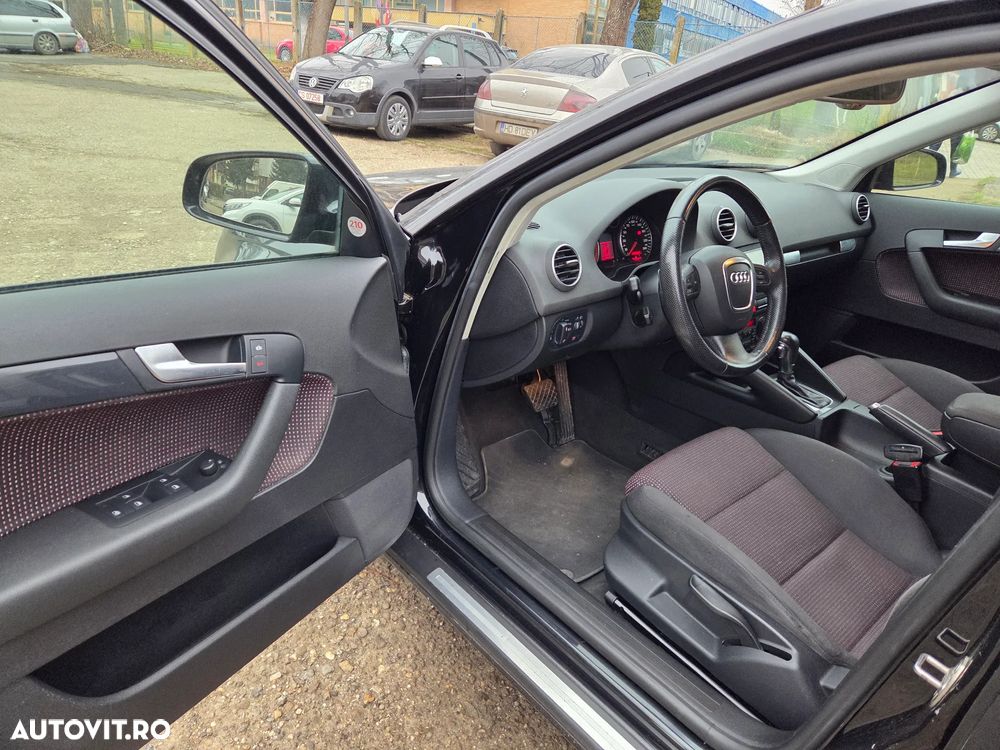 Audi A3 2.0 TDI Sportback DSG Attraction - 9