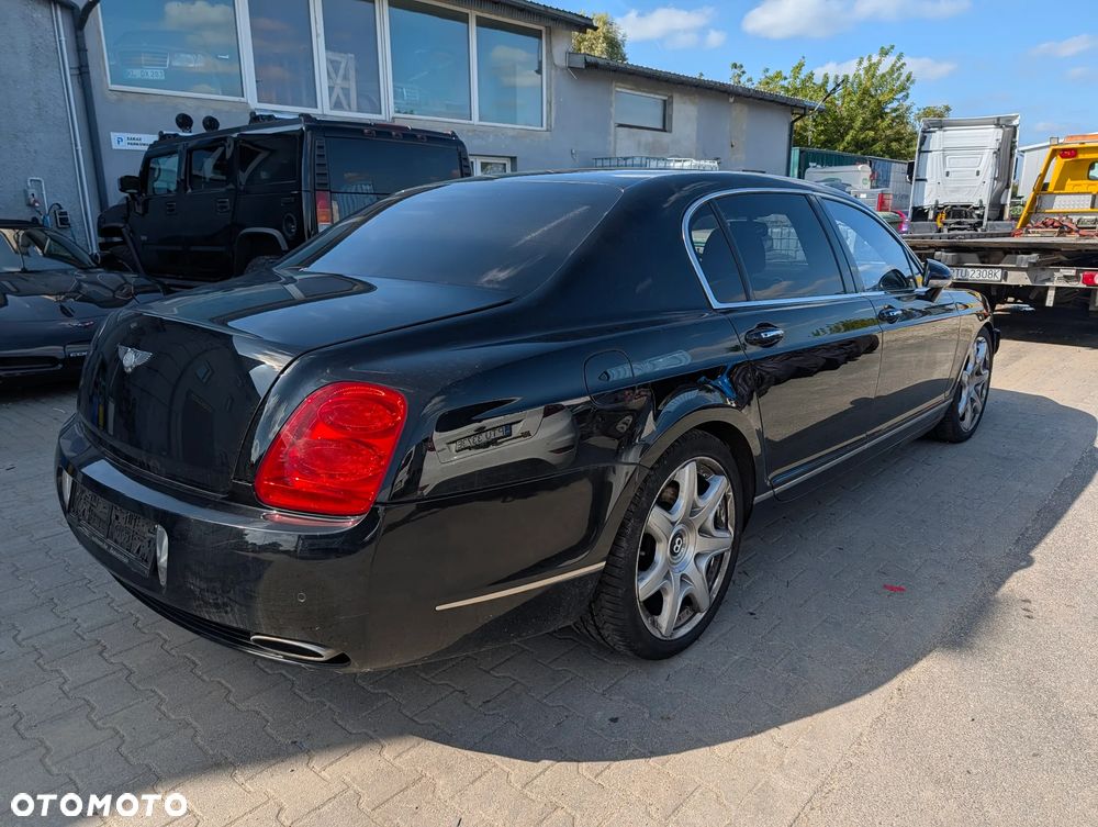 Bentley Flying Spur - 2