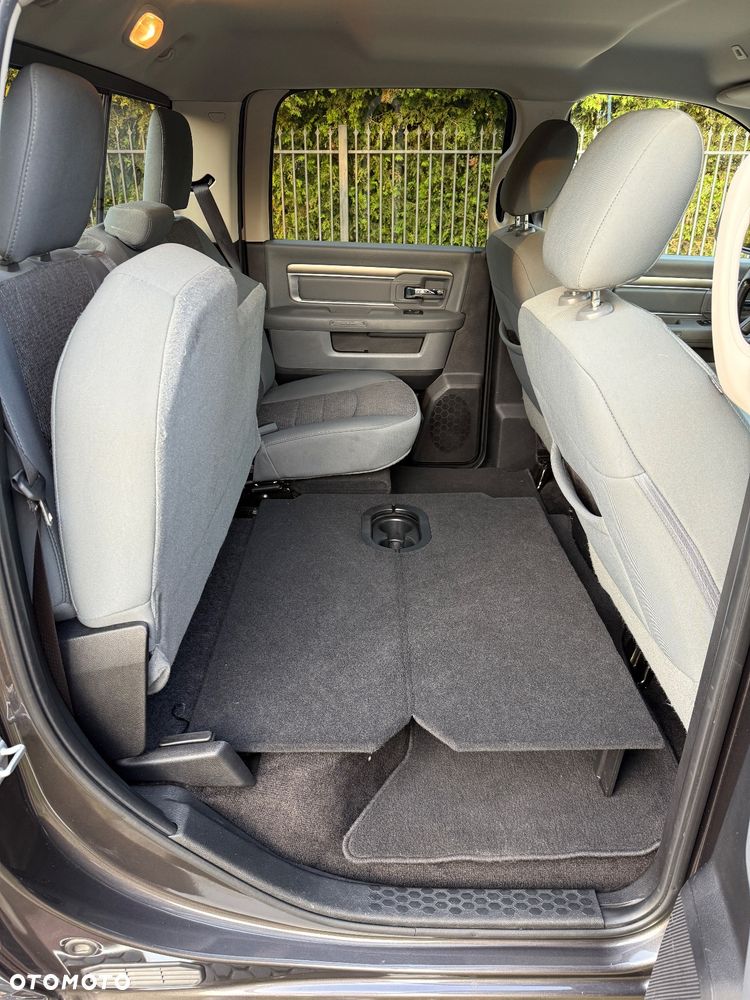 RAM 1500 Crew Cab Shortbed Bighorn - 17