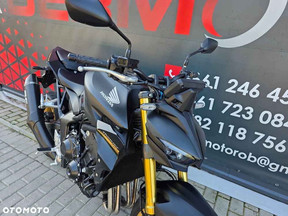 Honda Hornet - 28