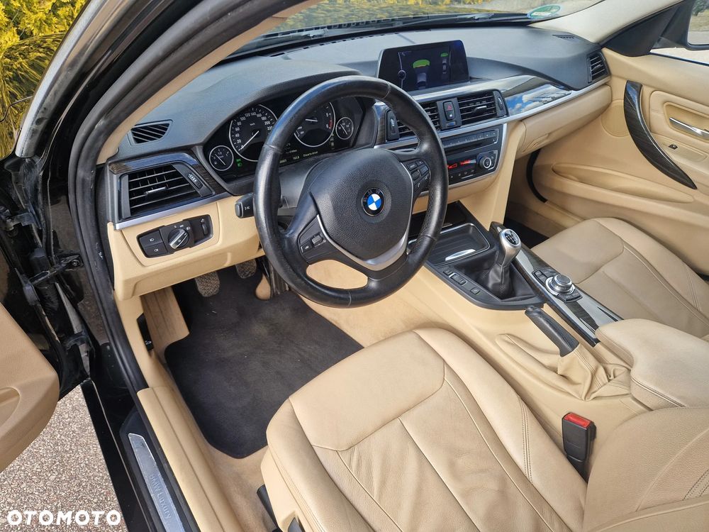 BMW Seria 3 - 25