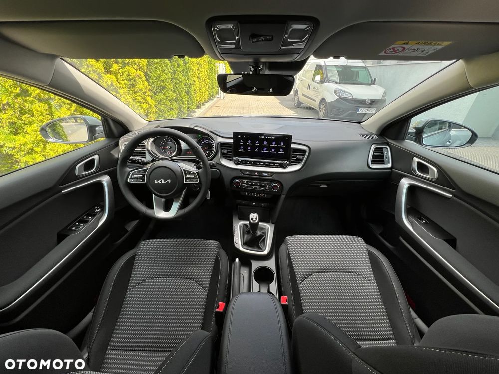 Kia Ceed 1.5 T-GDI M - 21