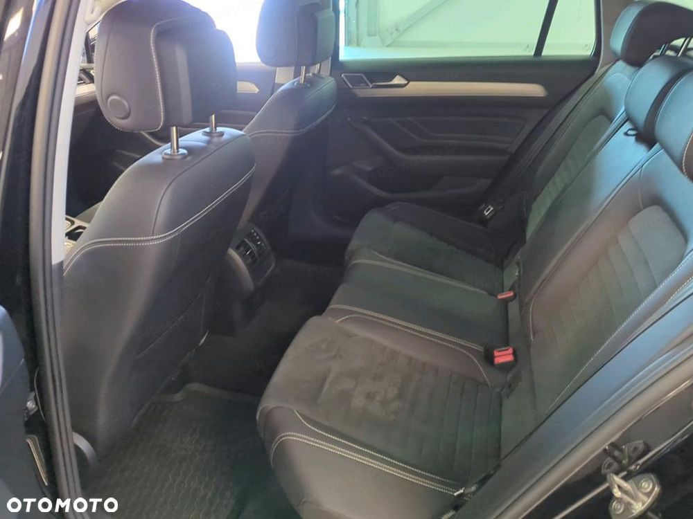Volkswagen Passat 2.0 TSI Elegance DSG - 11