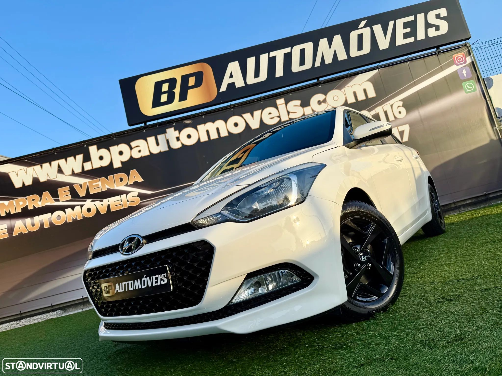 Hyundai i20 1.1 CRDi Blue Access+Bluetooth - 1