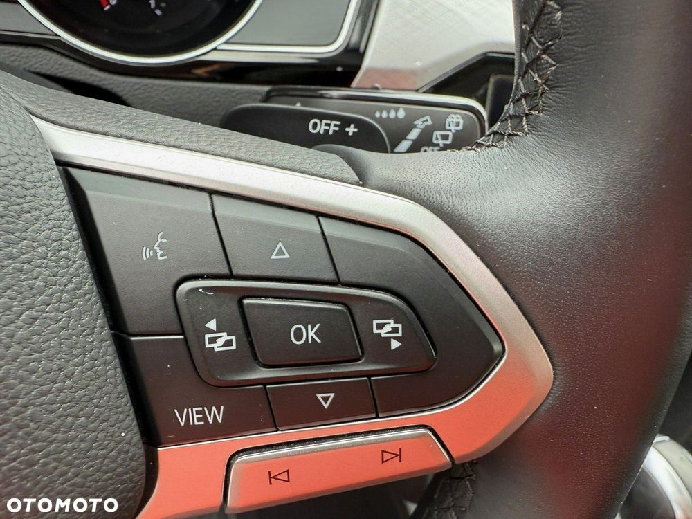 Volkswagen Passat - 15