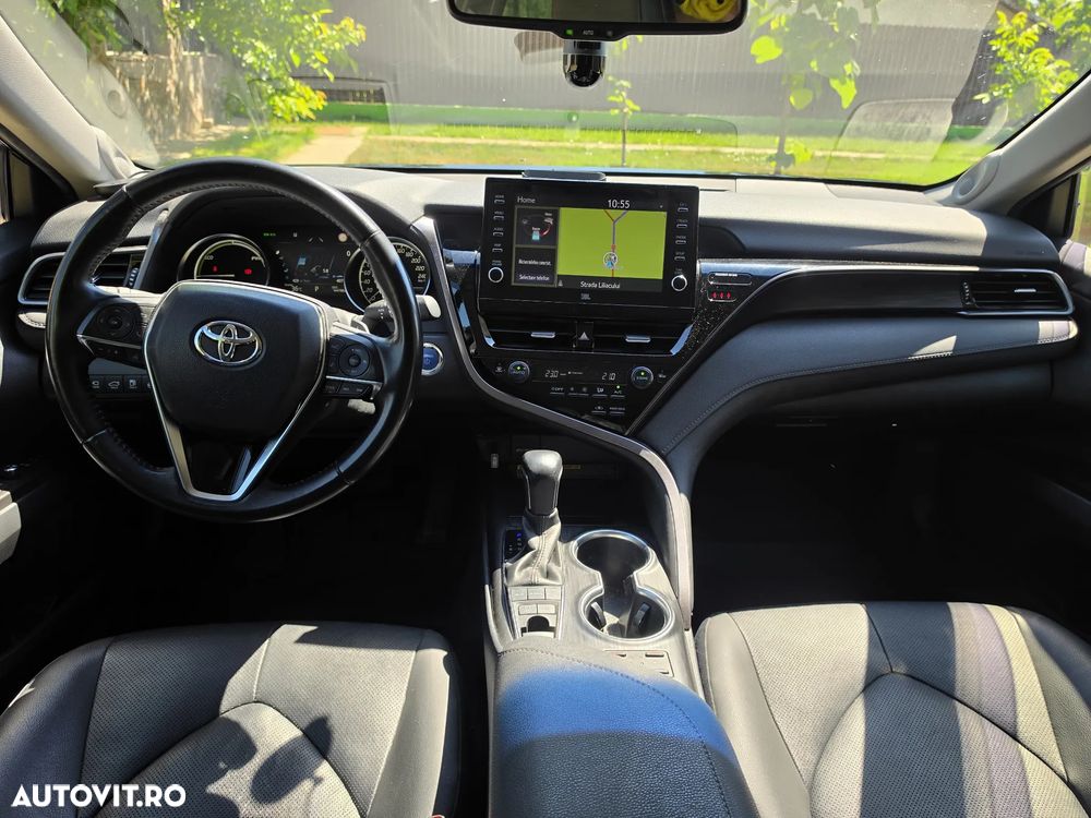 Toyota Camry 2.5 Exclusive - 32