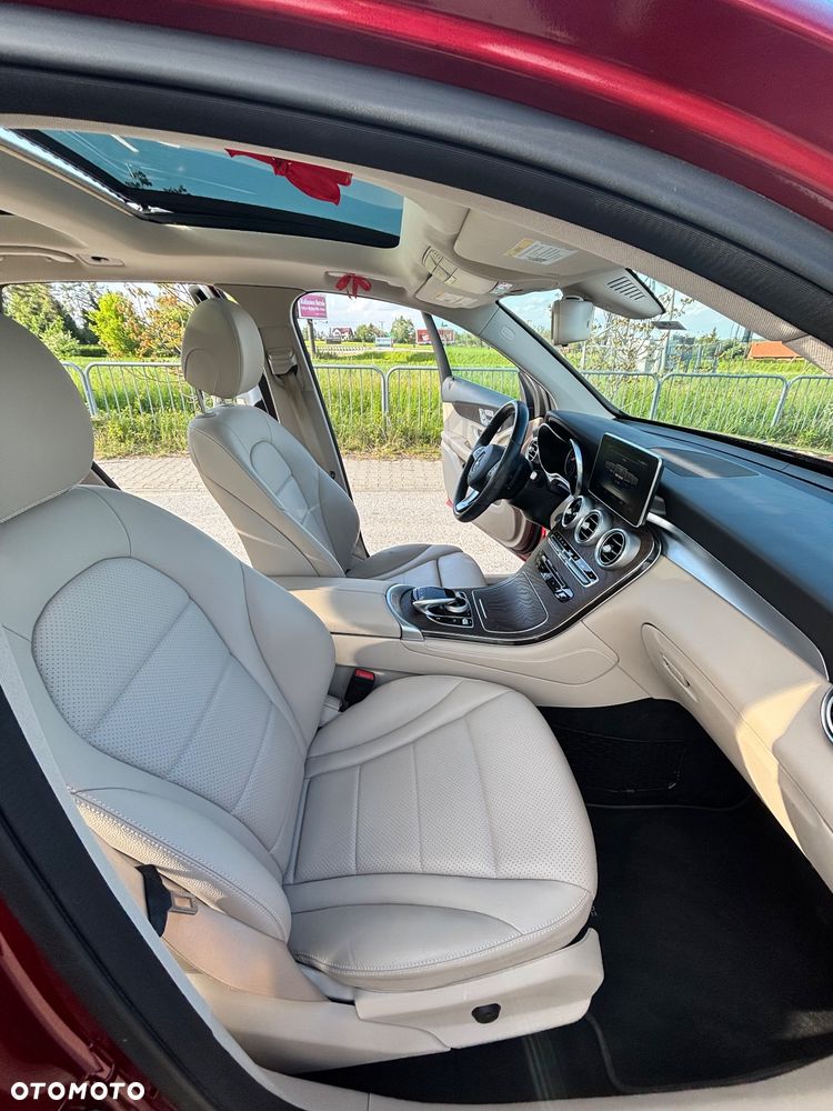Mercedes-Benz GLC 300 4-Matic - 32