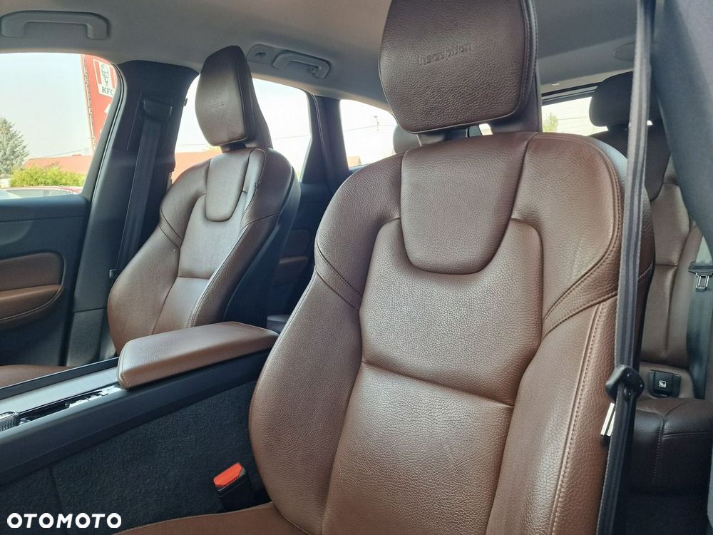 Volvo XC 60 B5 B AWD Geartronic Inscription - 18