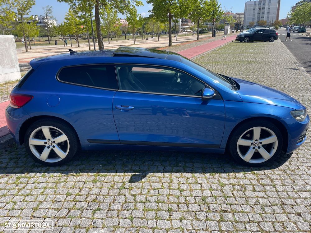 VW Scirocco 2.0 TDI Sport DSG - 4