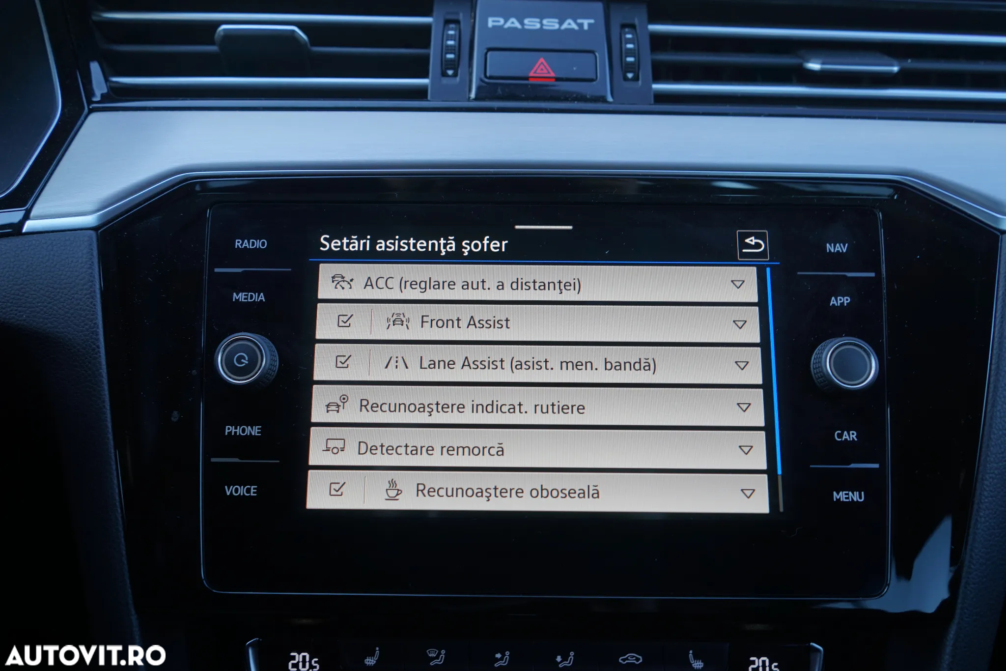 Volkswagen Passat Variant 2.0 TDI DSG Highline - 17