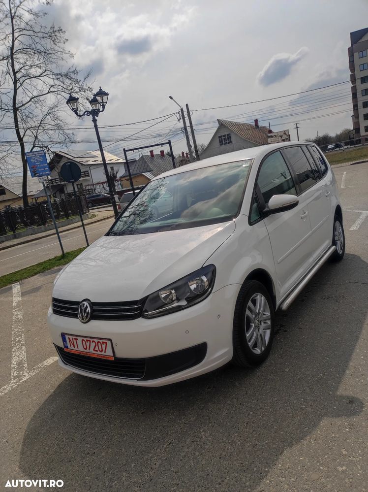 Volkswagen Touran 2.0 TDI DPF BlueMotion Technology DSG Highline - 1