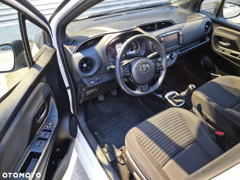 Toyota Yaris 1.5 Selection - 23