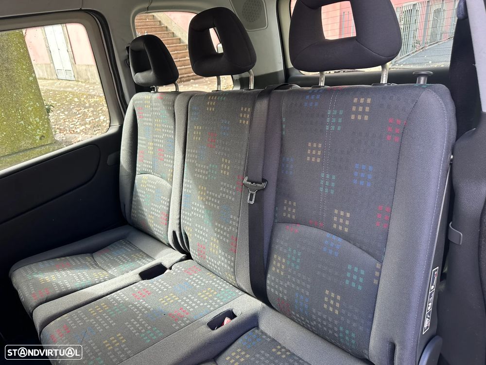 Mercedes-Benz Vaneo 1.7 CDi Family 7L - 16