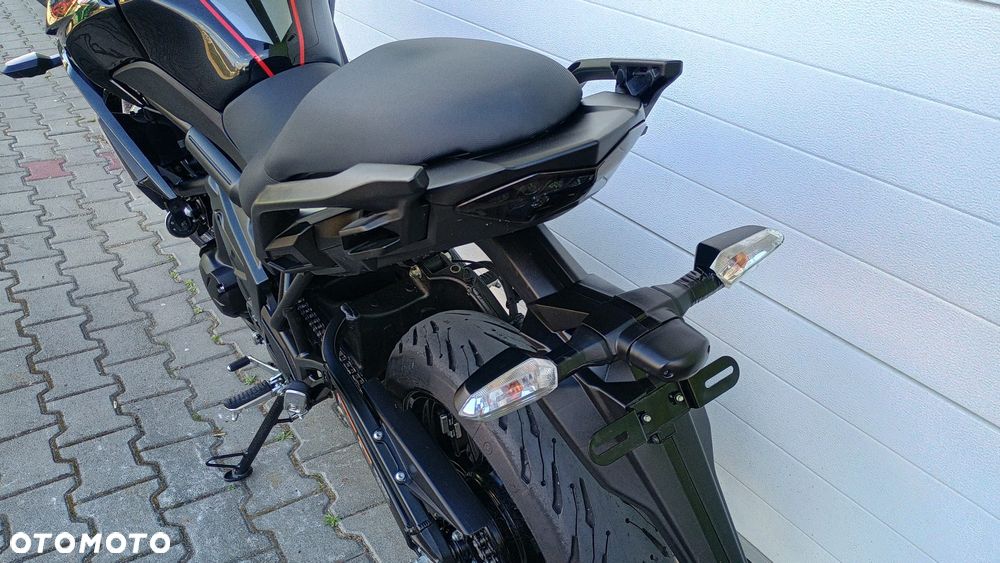 Kawasaki Versys 650 - 21