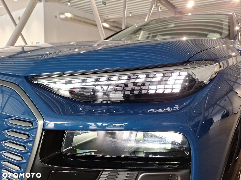 Audi Q6 e-tron - 30