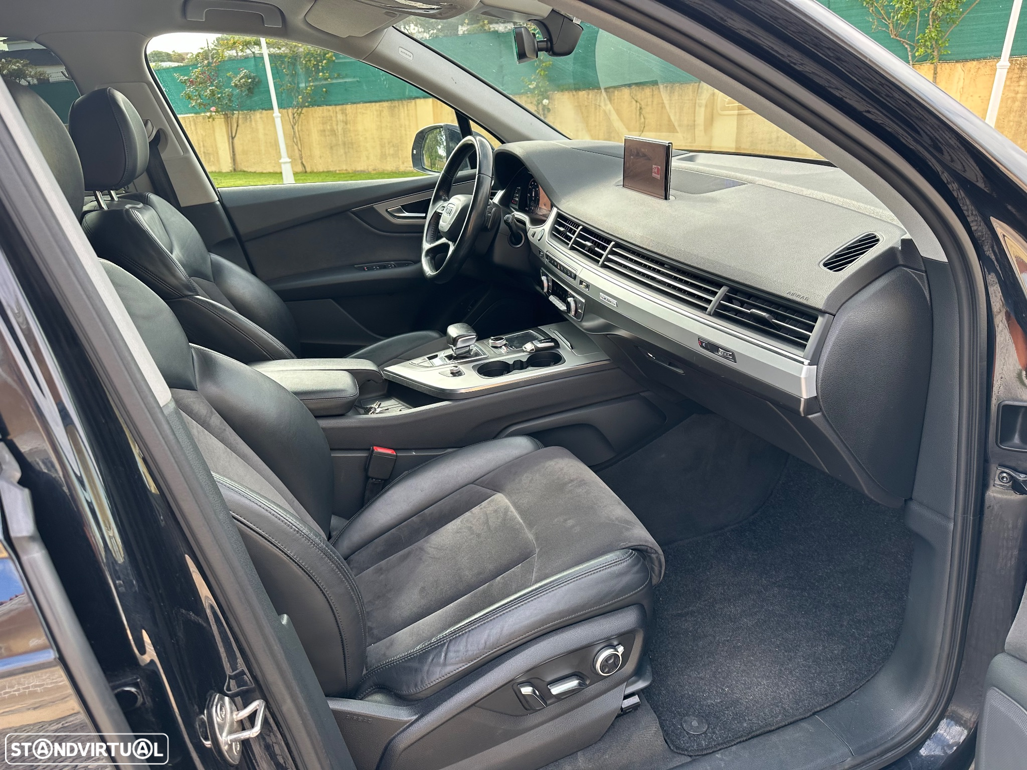 Audi Q7 3.0 TDI E-tron quattro Tiptronic - 24