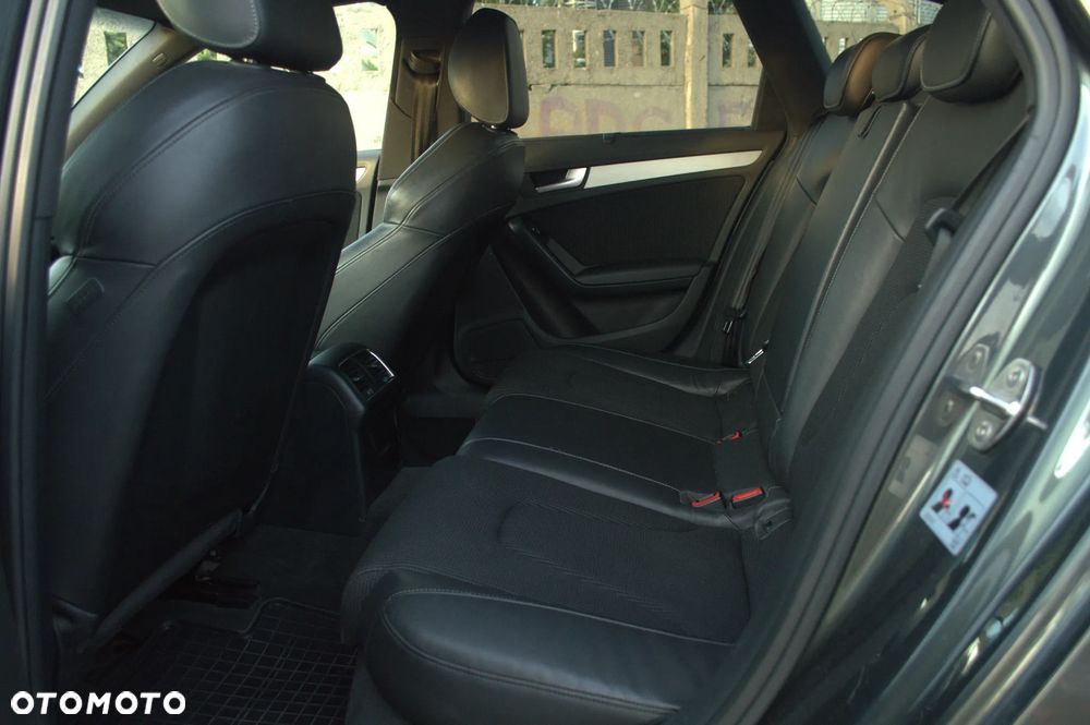Audi A4 Avant 2.0 TDI - 11
