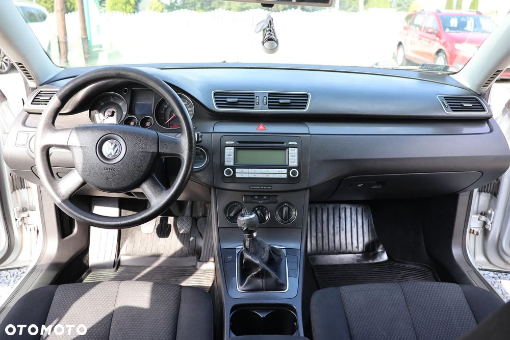 Volkswagen Passat 1.9 TDI Trendline - 6