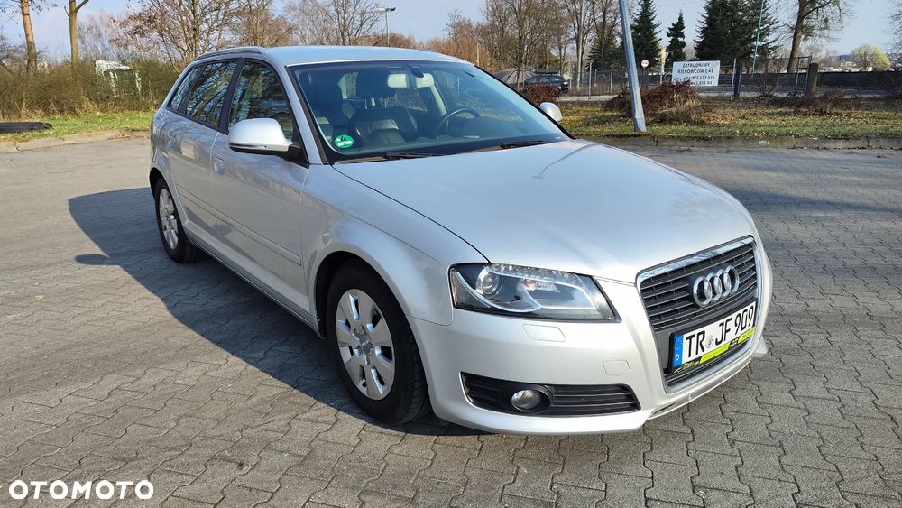 Audi A3 Sportback 1.6 TDI DPF Attraction - 14