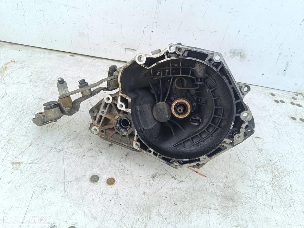 CAIXA DE VELOCIDADES OPEL CORSA C - 1