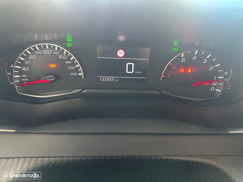 Peugeot 2008 BlueHDi 110 Active - 12