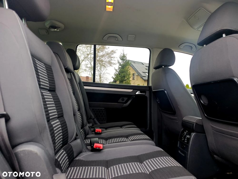 Volkswagen Touran 1.9 TDI DPF United - 11