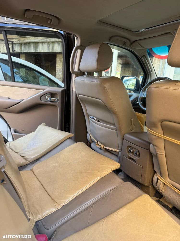 Nissan Pathfinder - 7