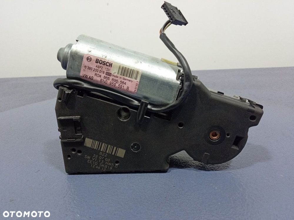 VW POLO IV 9N SILNICZEK SZYBERDACHU 6N0959591B - 1