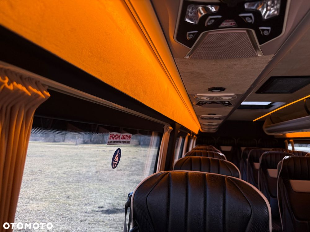 Mercedes-Benz Sprinter 519 - 35
