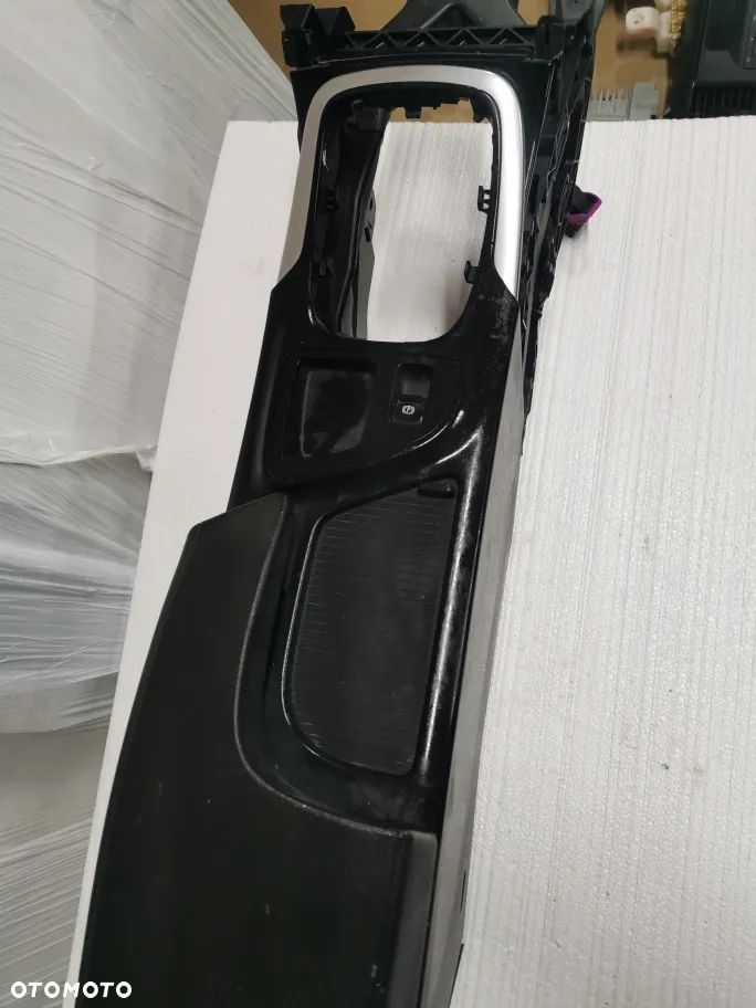 Opel Insygnia podłokietnik - 3