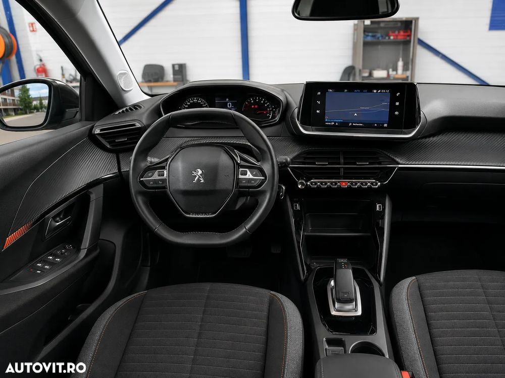 Peugeot 2008 PureTech 130 EAT8 Allure - 8