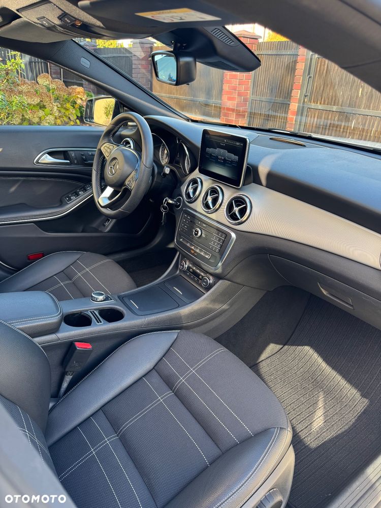 Mercedes-Benz CLA 250 7G-DCT - 7