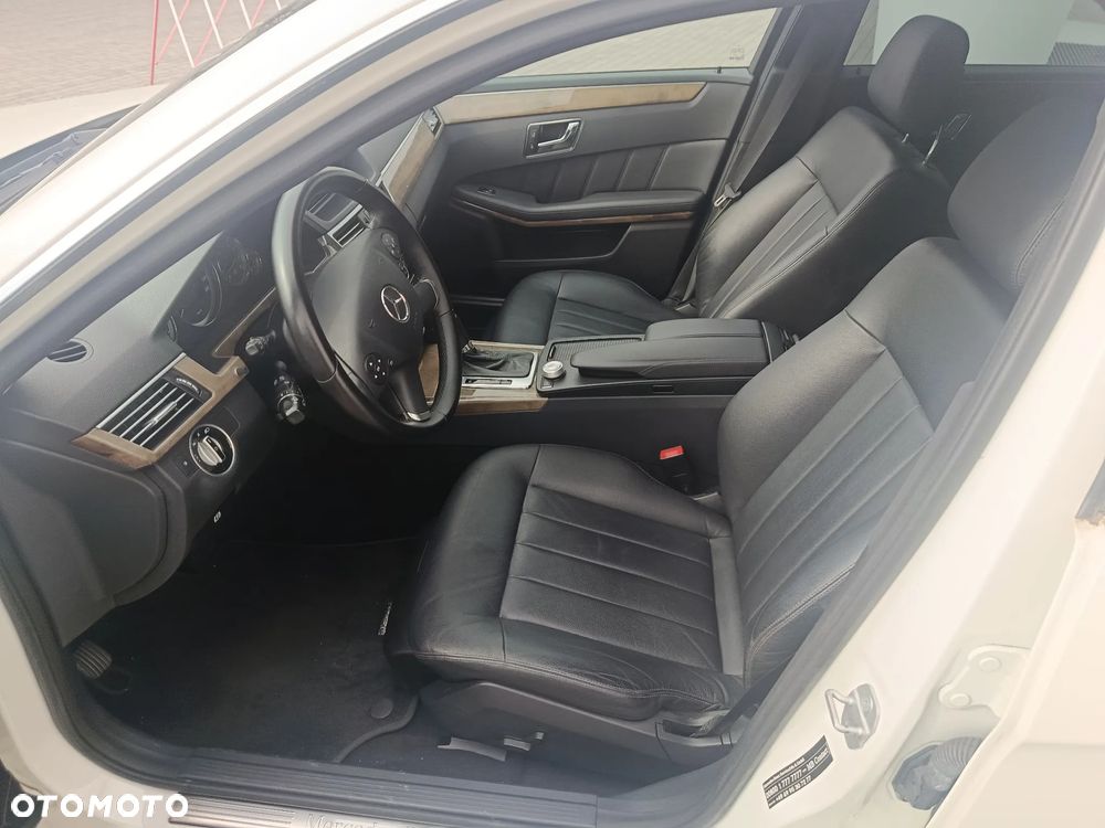 Mercedes-Benz Klasa E - 18